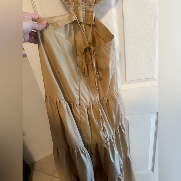 Open Back Khaki Dress - Picture 4 of 4